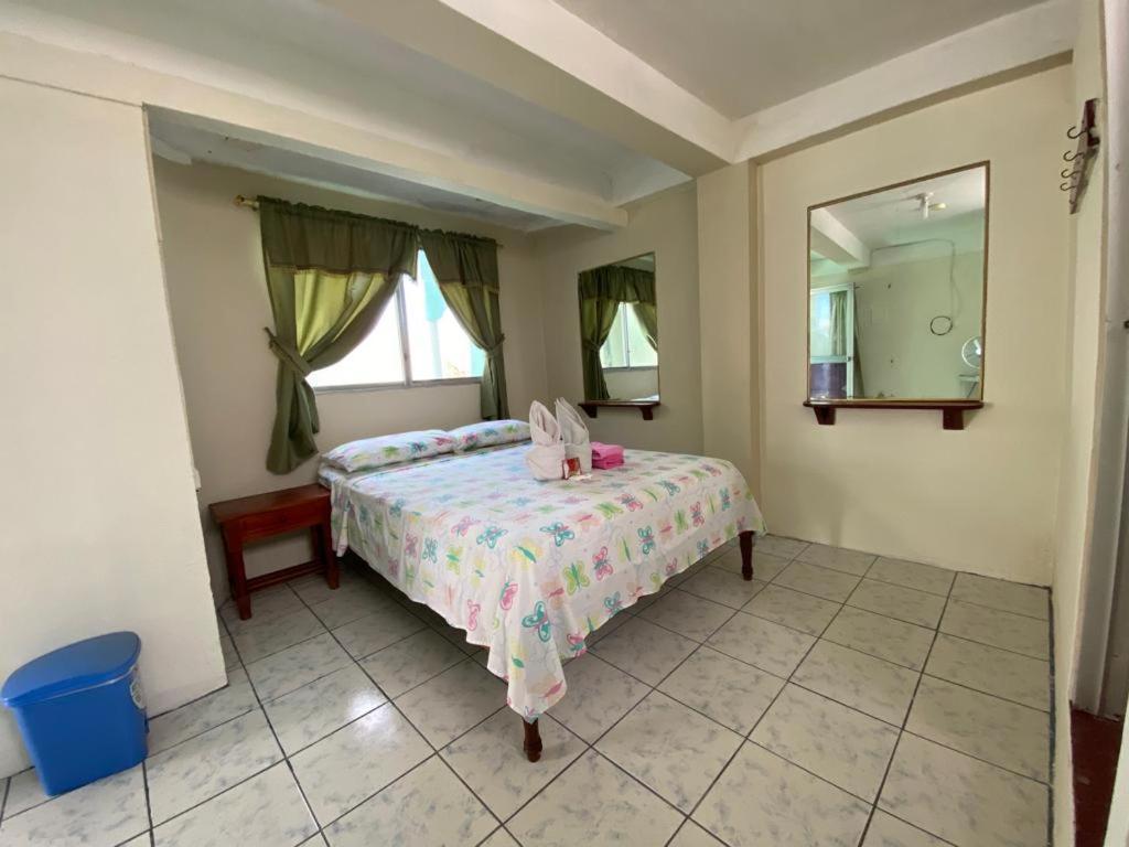 Historico Hostal Elizabeth 阿约拉港 外观 照片